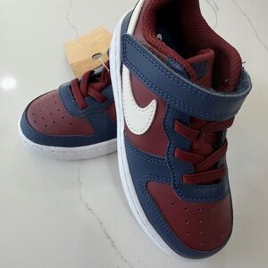 Nike Kids Sneakers in Navy and Burgundy